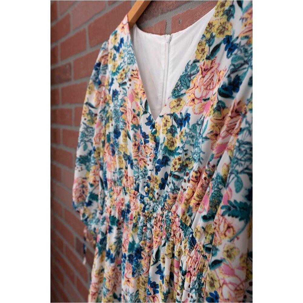 NWOT - Floral V-Neck 3/4 Sleeve Dress - Small - Picture 11 of 15